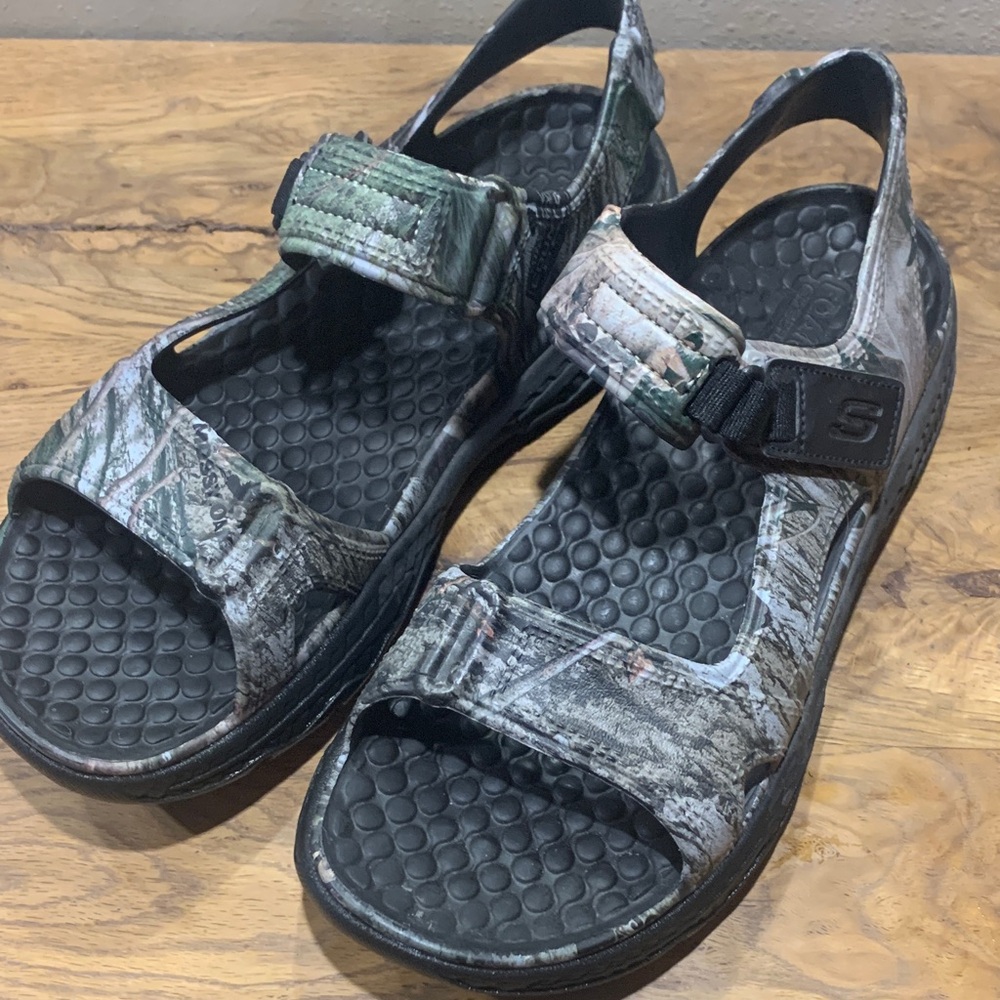Skechers Foamies Men’s Sport Outdoor Hiking Sandals Mossy Oak Camo size 10